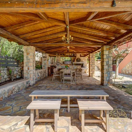 Mariza Luxury With Pool By Goutos