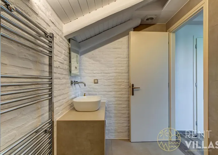 Mariza Luxury With Pool By Goutos Porto Cheli