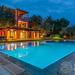 Mariza Luxury With Pool By Goutos Porto Heli