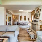 Mariza Luxury With Pool By Goutos Porto Heli