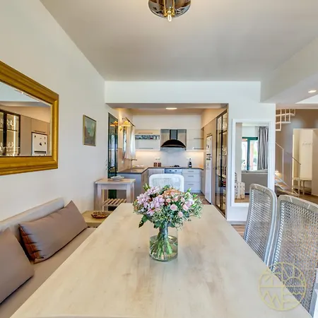 Villa Mariza Luxury With Pool By Goutos