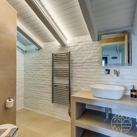 Vila Mariza Luxury With Pool By Goutos Porto Cheli