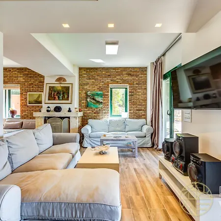 Mariza Luxury With Pool By Goutos Porto Heli